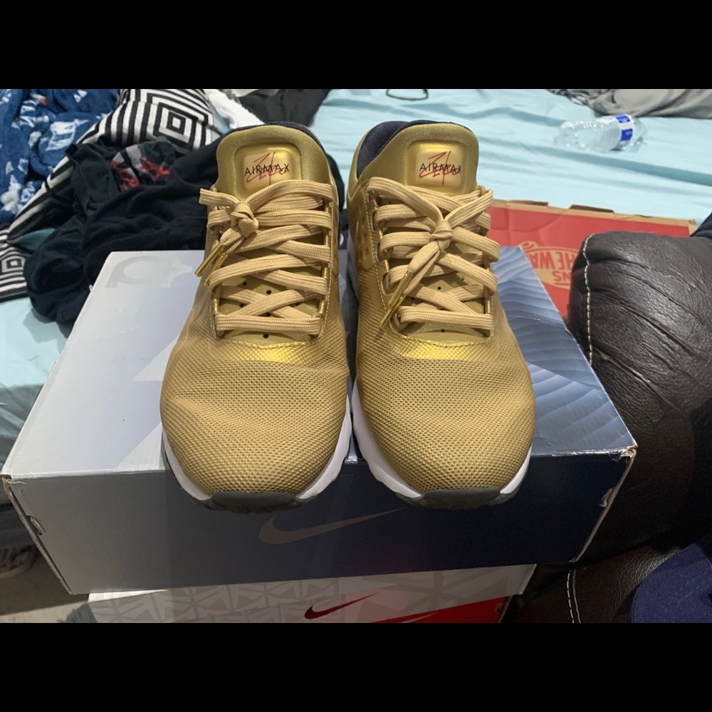 Air max zero